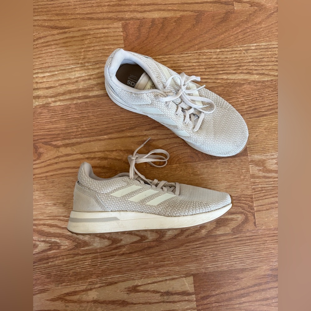 Adidas Tan Beige Ortholite Sneakers – Women’s Size 6